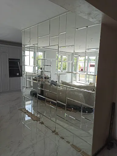 Zakład Szklarski Clear Glass